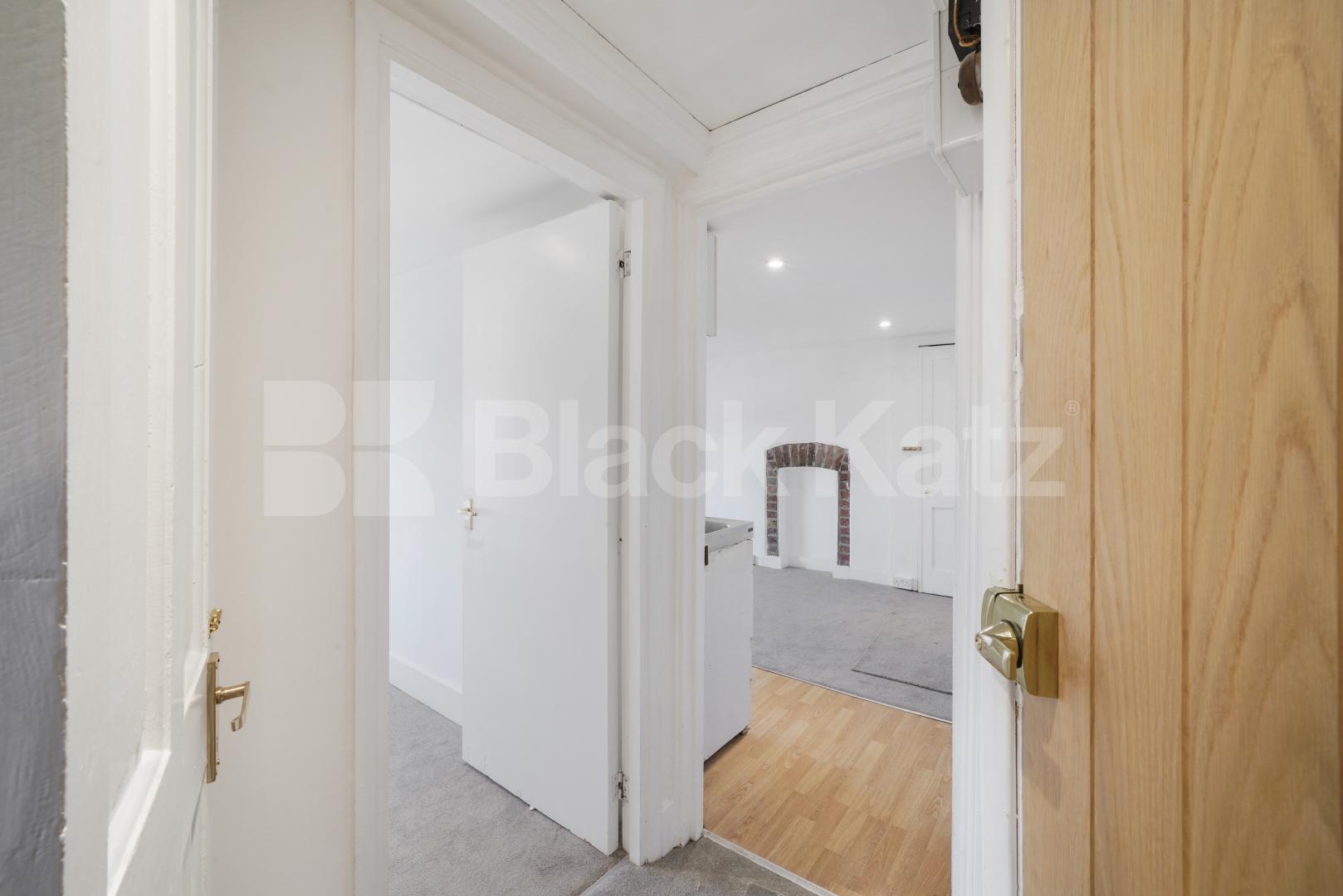 Top floor one bedroom apartment near Brixton Upper Tulse Hill, Brixton